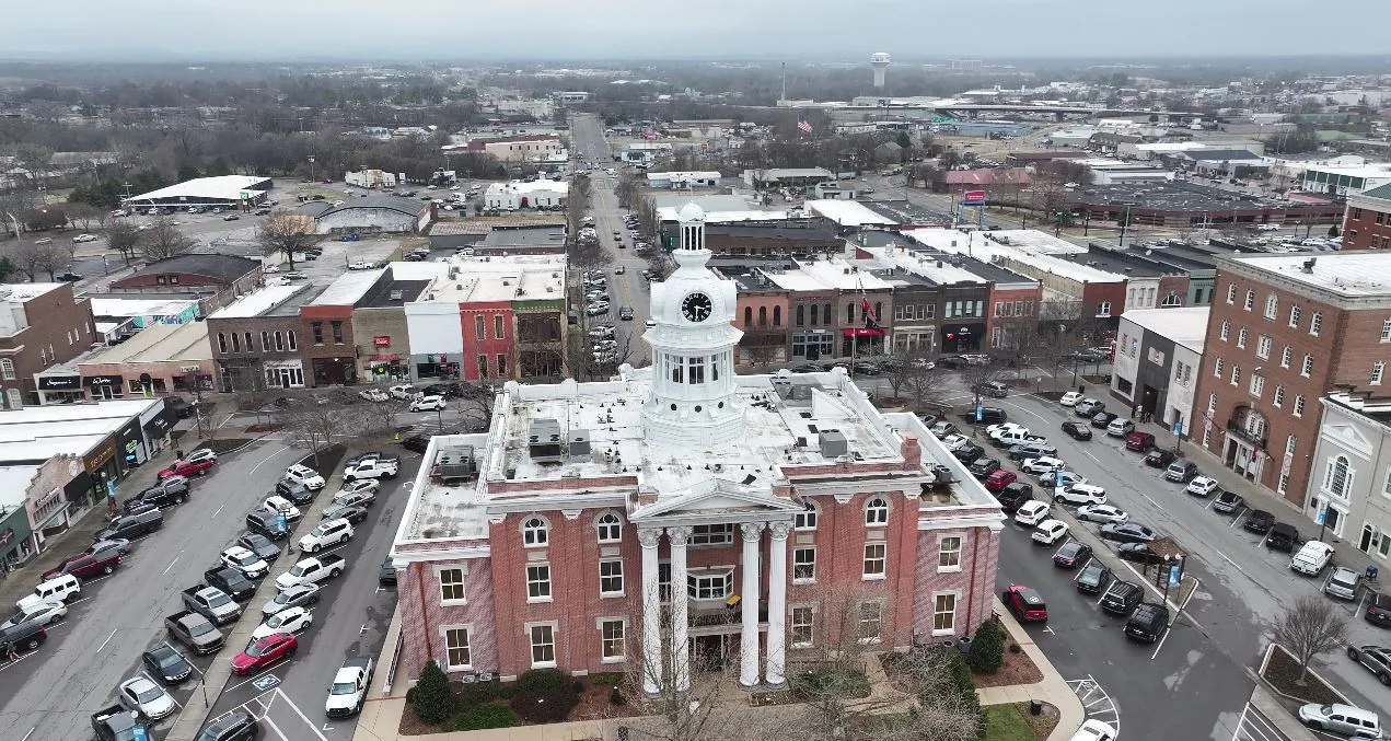 Rutherford County Courthouse on the Murfreesboro square from above